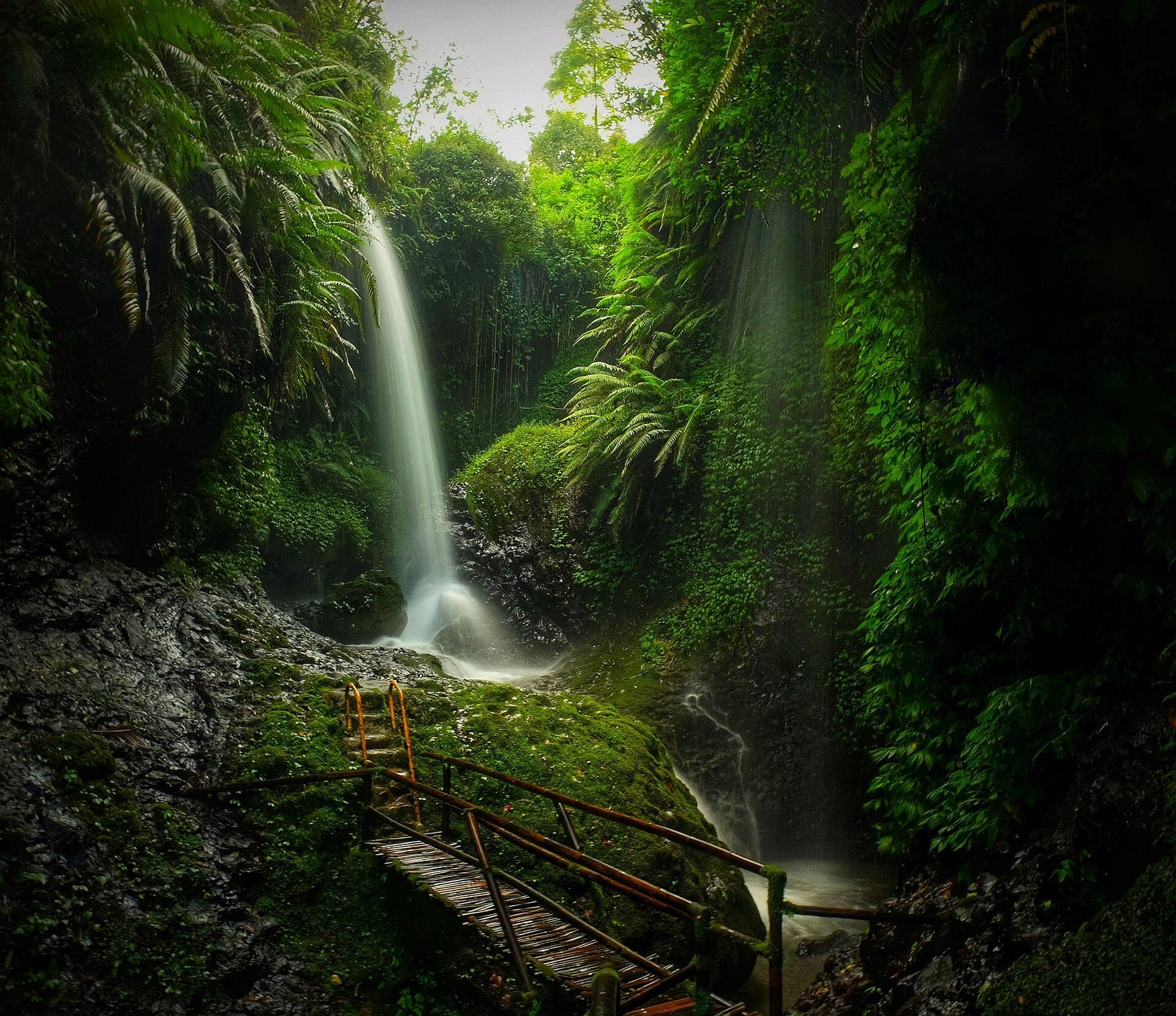 Curug Tilu Leuwi Opat