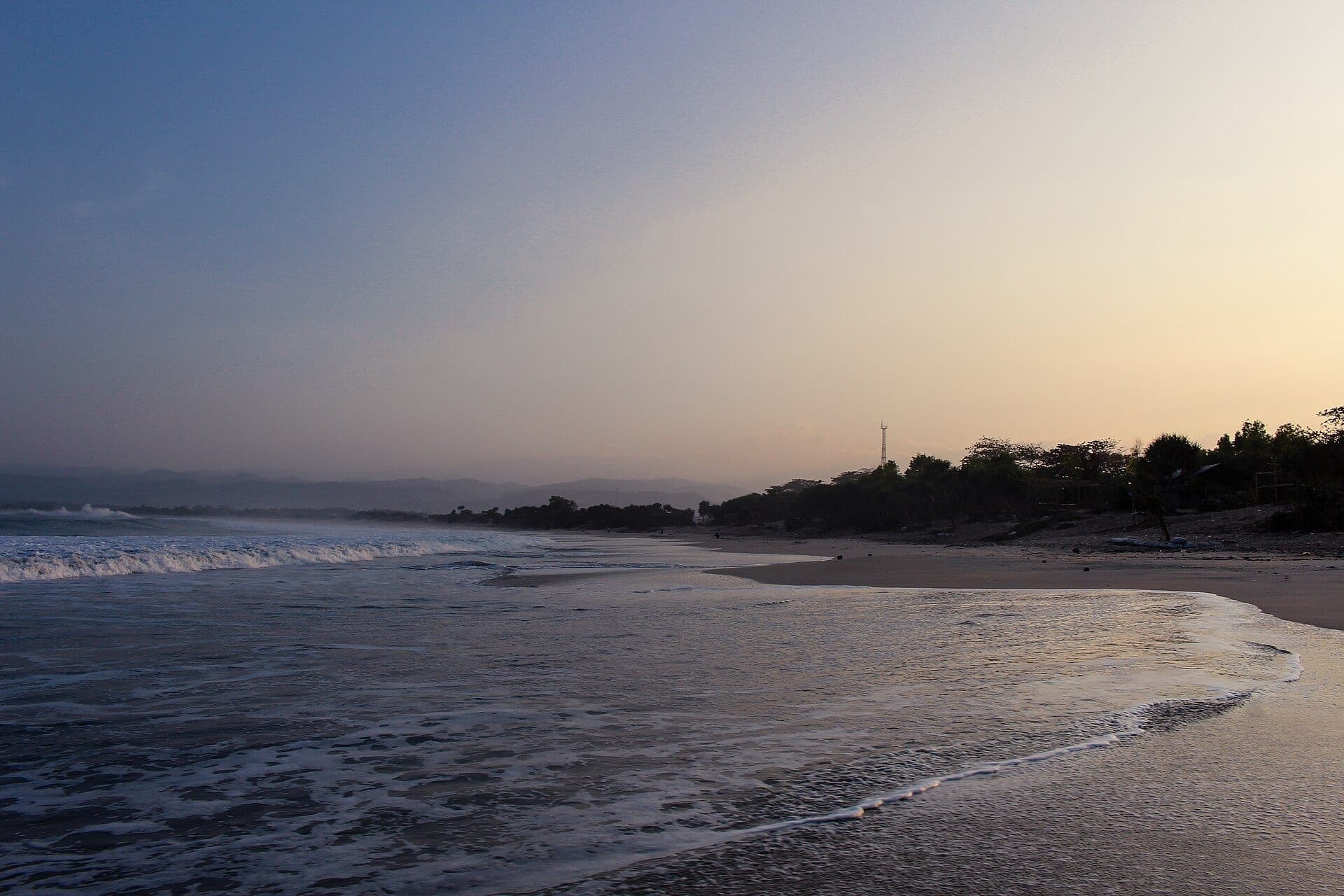 Pantai Santolo