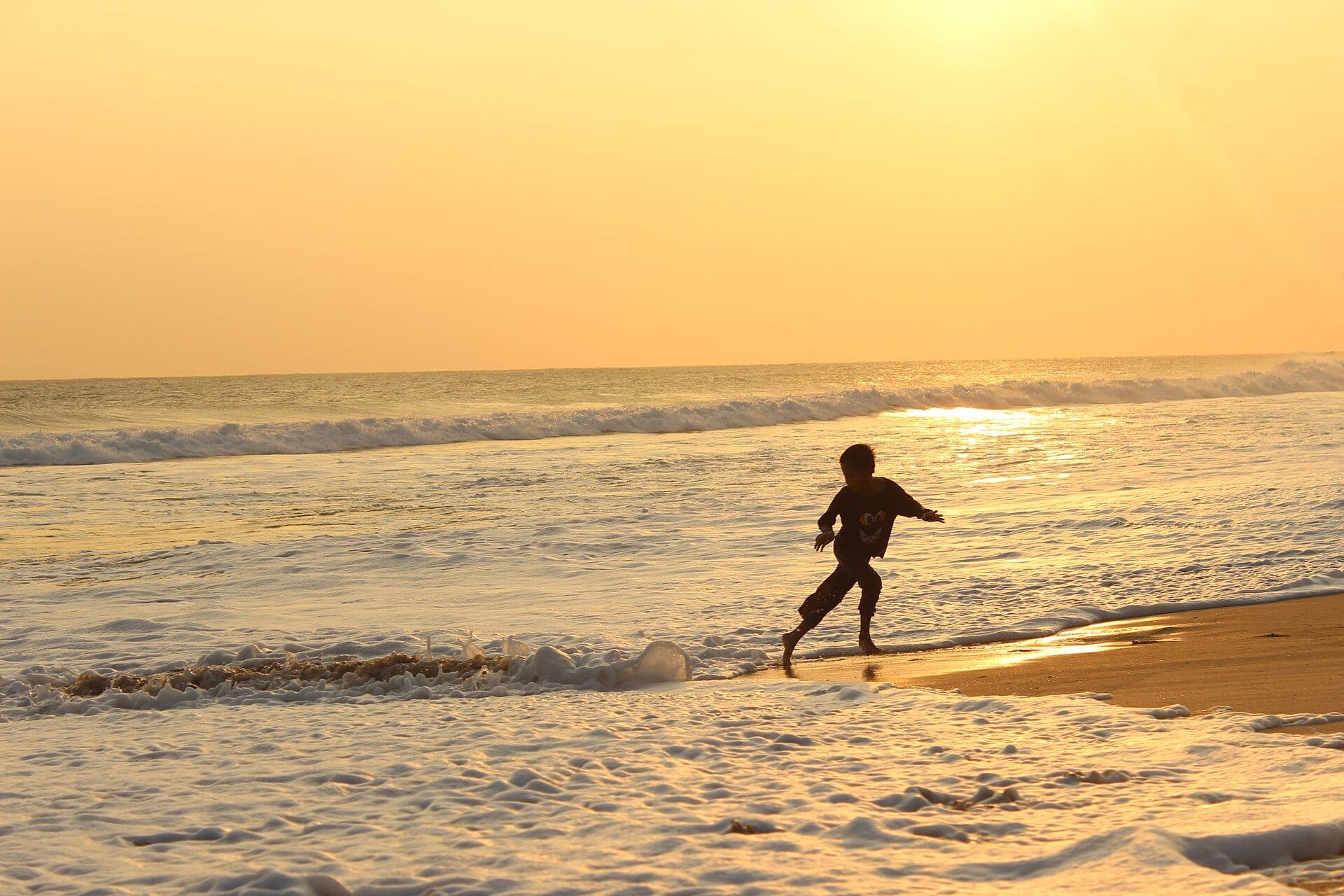 Pantai Ujung Genteng