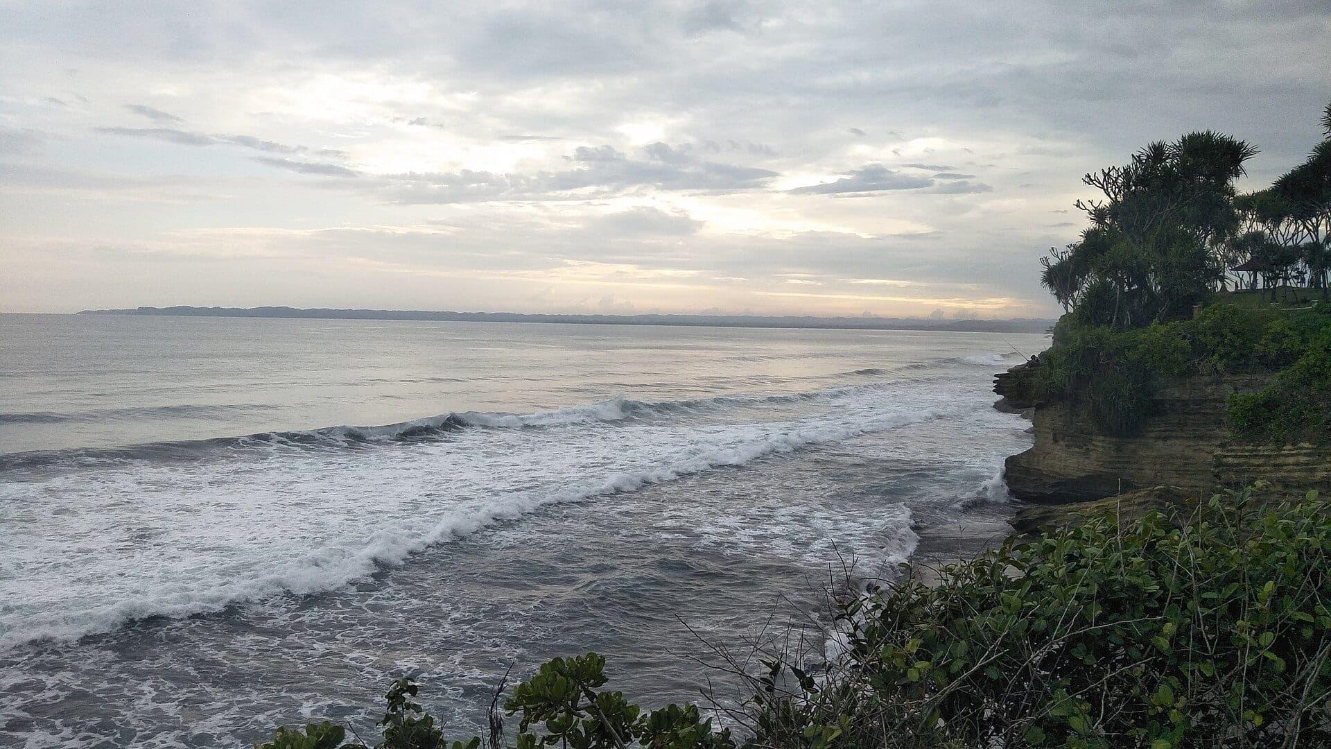 Pantai Batu Hiu