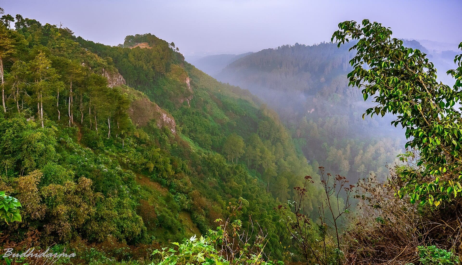 Tebing Keraton